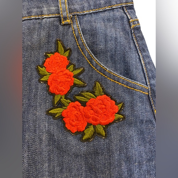 Demin Floral 🌹 Embroidered Skirt - Forever 21 - Size L - Picture 3 of 5